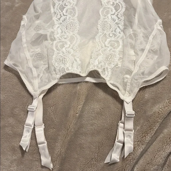 Victoria's Secret White Lace Lingerie - Picture 3 of 6